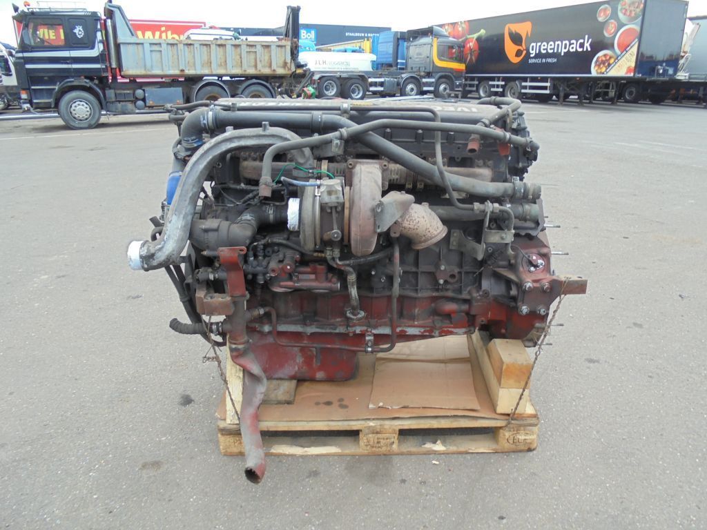iveco trucks engine layout